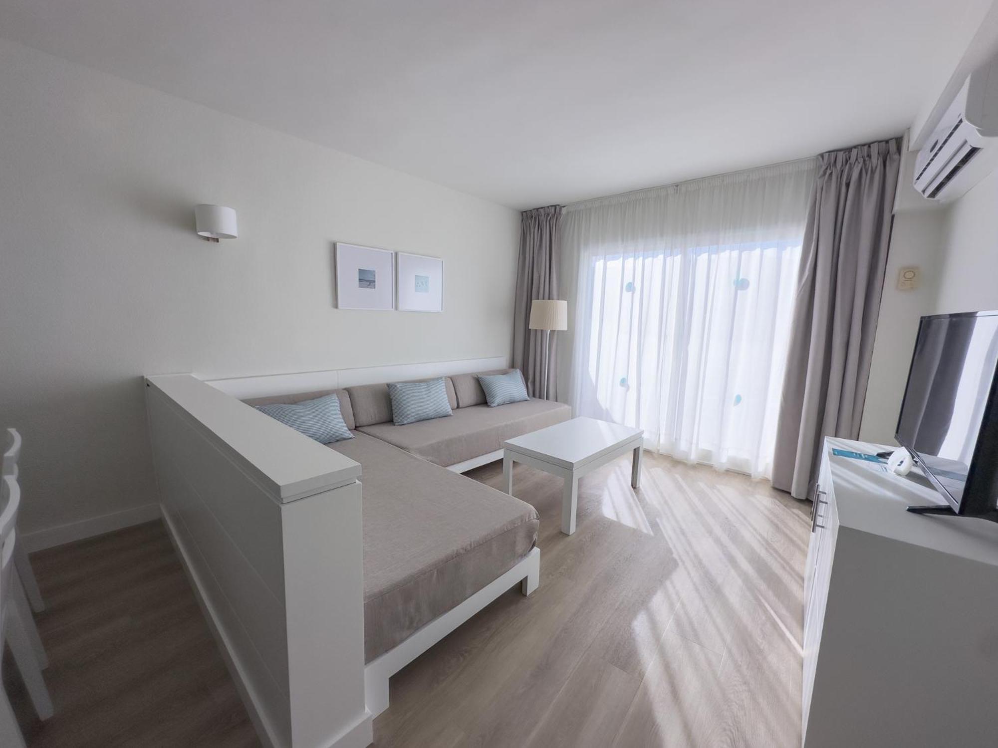 Aparthotel Bluesea Club Martha'S Cala D´Or Esterno foto