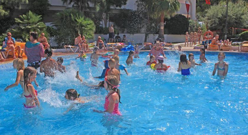 Aparthotel Bluesea Club Martha'S Cala D´Or Esterno foto